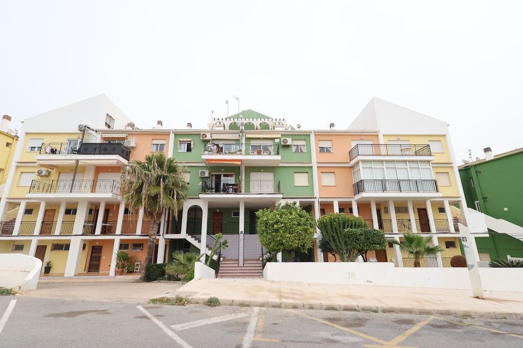 APARTAMENTO REFORMADO EN ESQUINA CON VISTAS AL MAR Y ASCENSOR EN ELISEOS PLAYA