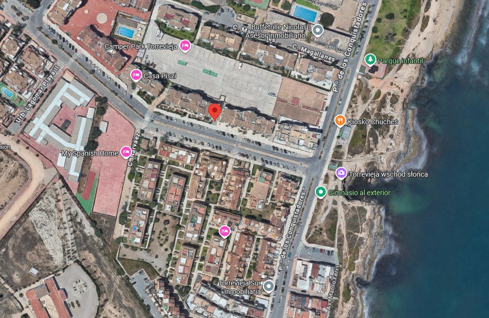 APARTAMENTO REFORMADO EN ESQUINA CON VISTAS AL MAR Y ASCENSOR EN ELISEOS PLAYA