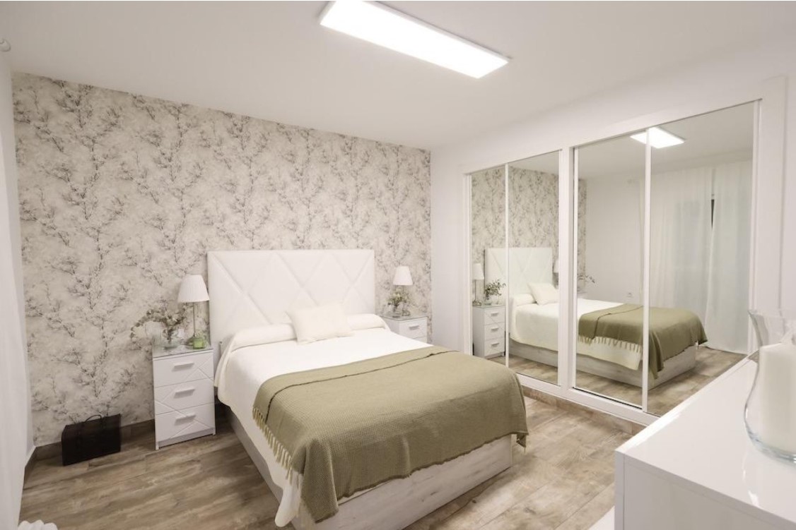 CHALET INDEPENDIENTE CON PISCINA PRIVADA, SÓTANO INDEPENDIENTE Y VISTAS DESPEJADAS AL PARQUE EN VILLAMARTÍN