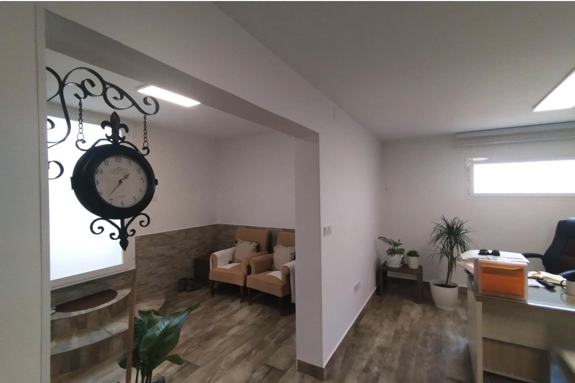 CHALET INDEPENDIENTE CON PISCINA PRIVADA, SÓTANO INDEPENDIENTE Y VISTAS DESPEJADAS AL PARQUE EN VILLAMARTÍN