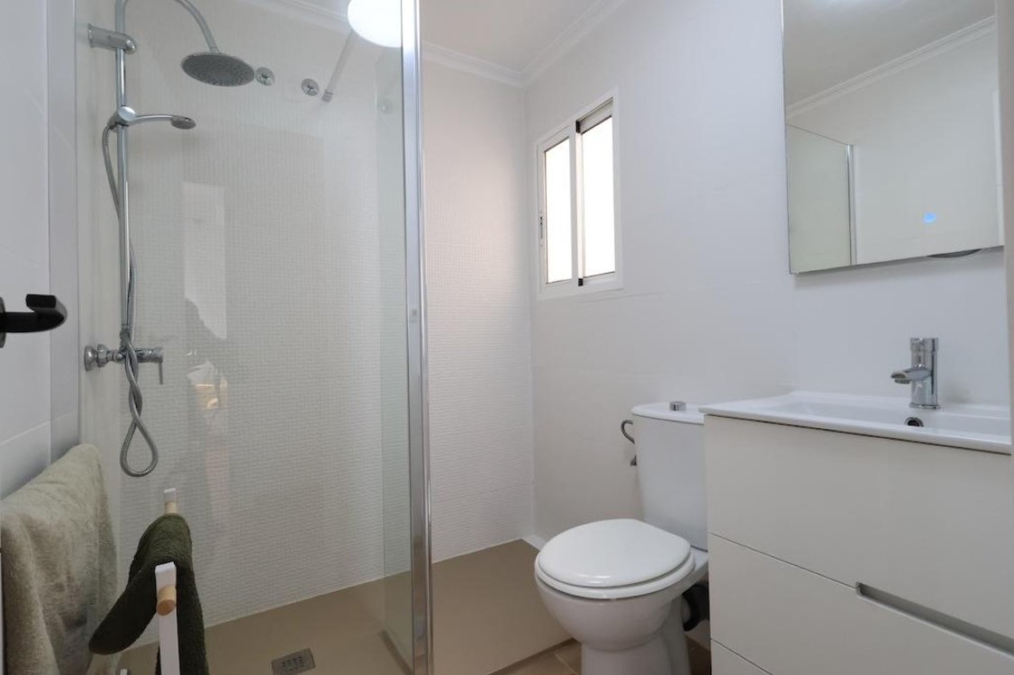 EXCLUSIVO DÚPLEX EN PLAYA FLAMENCA CON 3 DORMITORIOS, GRAN SÓTANO Y JARDÍN PRIVADO EN RESIDENCIAL PUEBLO CABALLERO