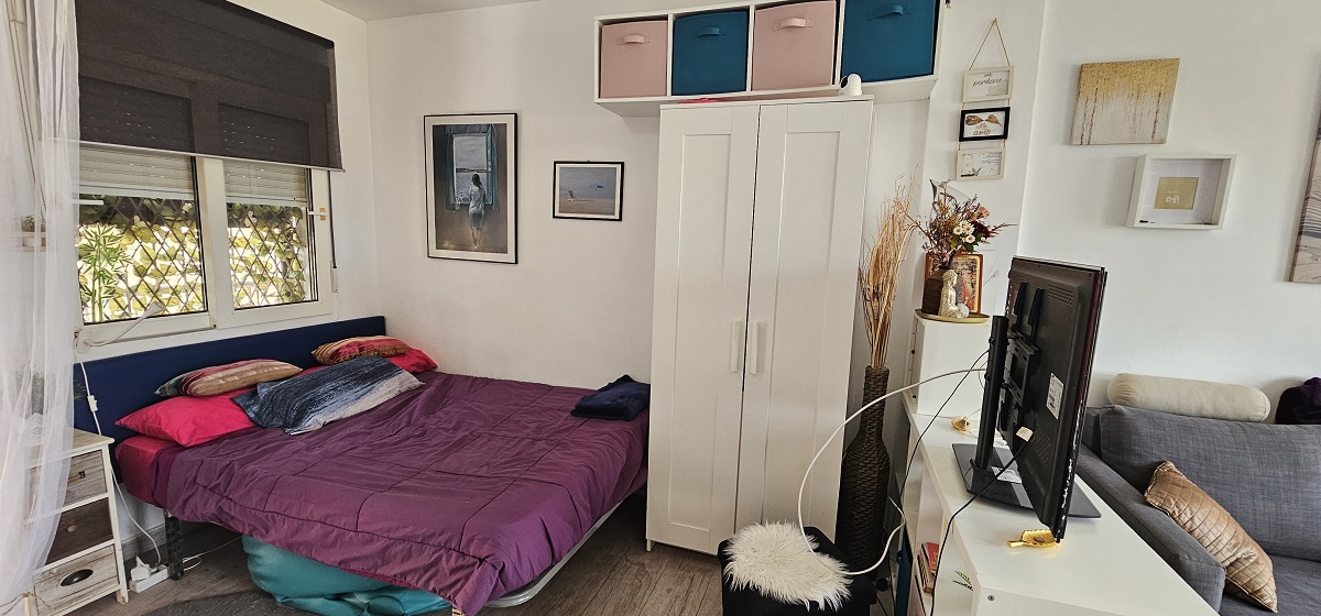 ESTUDIO JUNTO A LA PLAYA DE LA MATA CON GARAJE, TRASTERO Y POSIBILIDAD DE 1 DORMITORIO