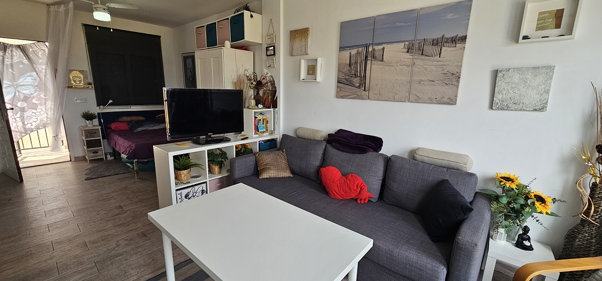 ESTUDIO JUNTO A LA PLAYA DE LA MATA CON GARAJE, TRASTERO Y POSIBILIDAD DE 1 DORMITORIO
