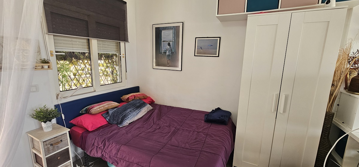 ESTUDIO JUNTO A LA PLAYA DE LA MATA CON GARAJE, TRASTERO Y POSIBILIDAD DE 1 DORMITORIO
