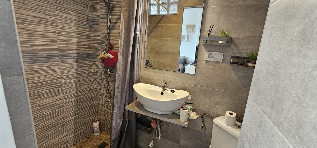 ESTUDIO JUNTO A LA PLAYA DE LA MATA CON GARAJE, TRASTERO Y POSIBILIDAD DE 1 DORMITORIO