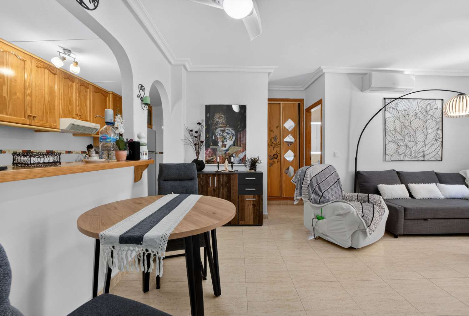BUNGALOW EN PLANTA BAJA EN ZENIAMAR VI CON PISCINA, JACUZZI Y EXCELENTE UBICACIÓN EN ORIHUELA COSTA
