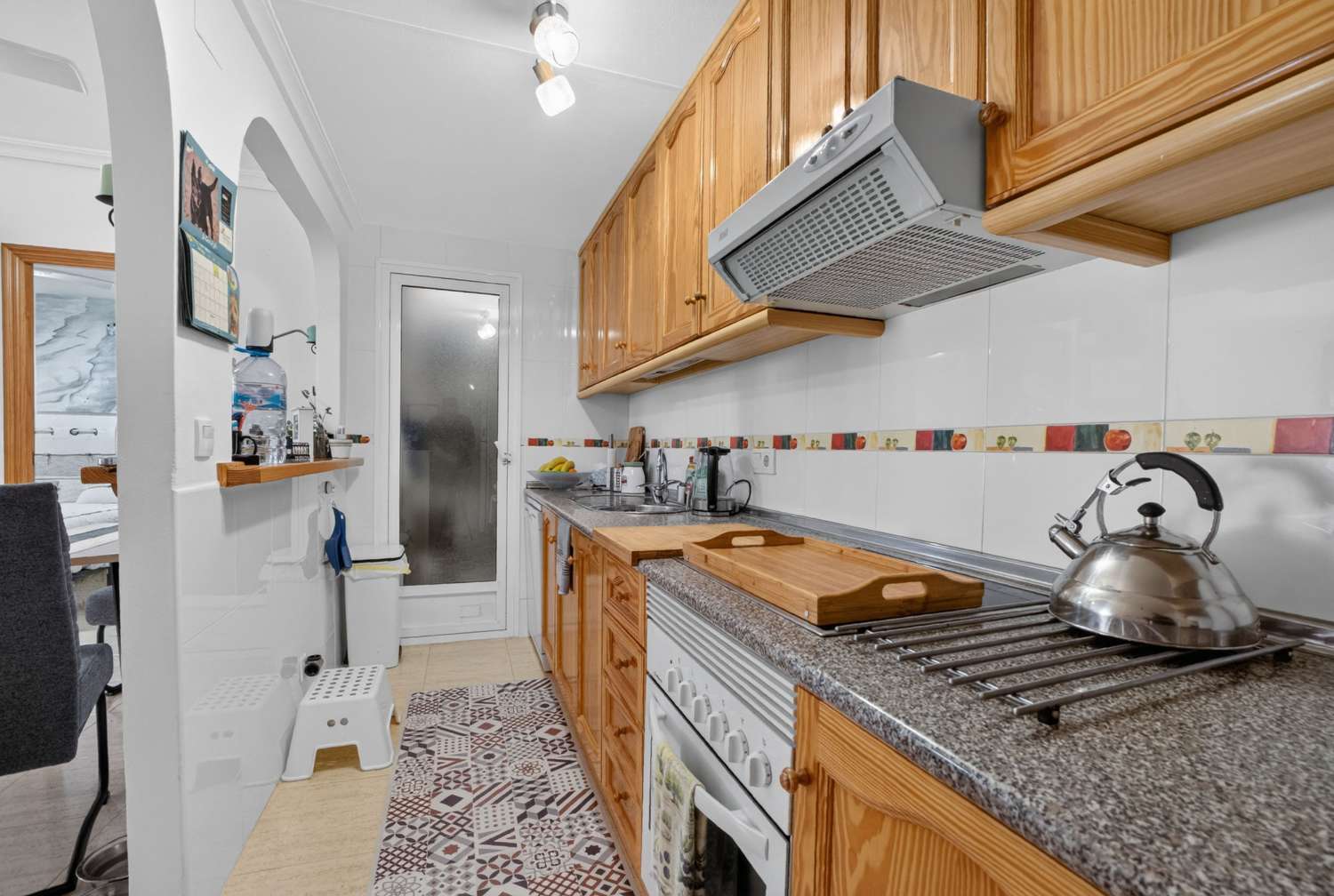 BUNGALOW EN PLANTA BAJA EN ZENIAMAR VI CON PISCINA, JACUZZI Y EXCELENTE UBICACIÓN EN ORIHUELA COSTA
