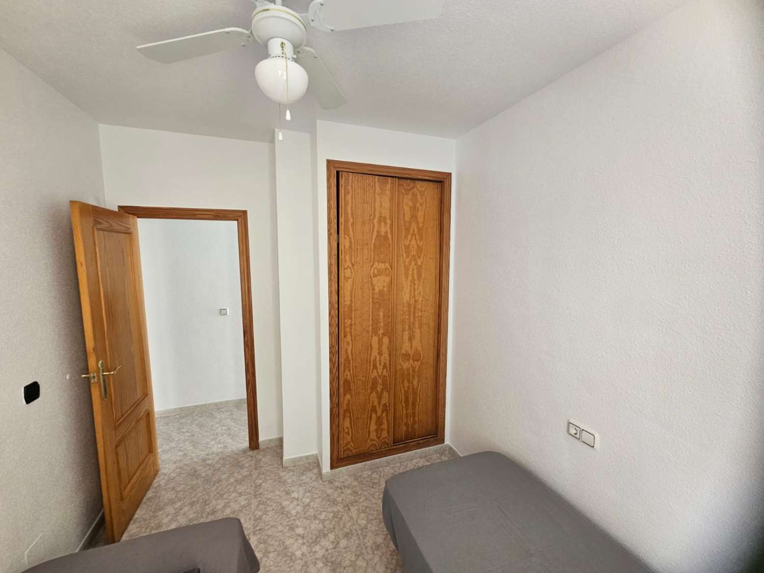 APARTAMENTO EN PLANTA BAJA CON GRAN PATIO PRIVADO, PISCINA Y ALTA RENTABILIDAD EN PLAYA FLAMENCA