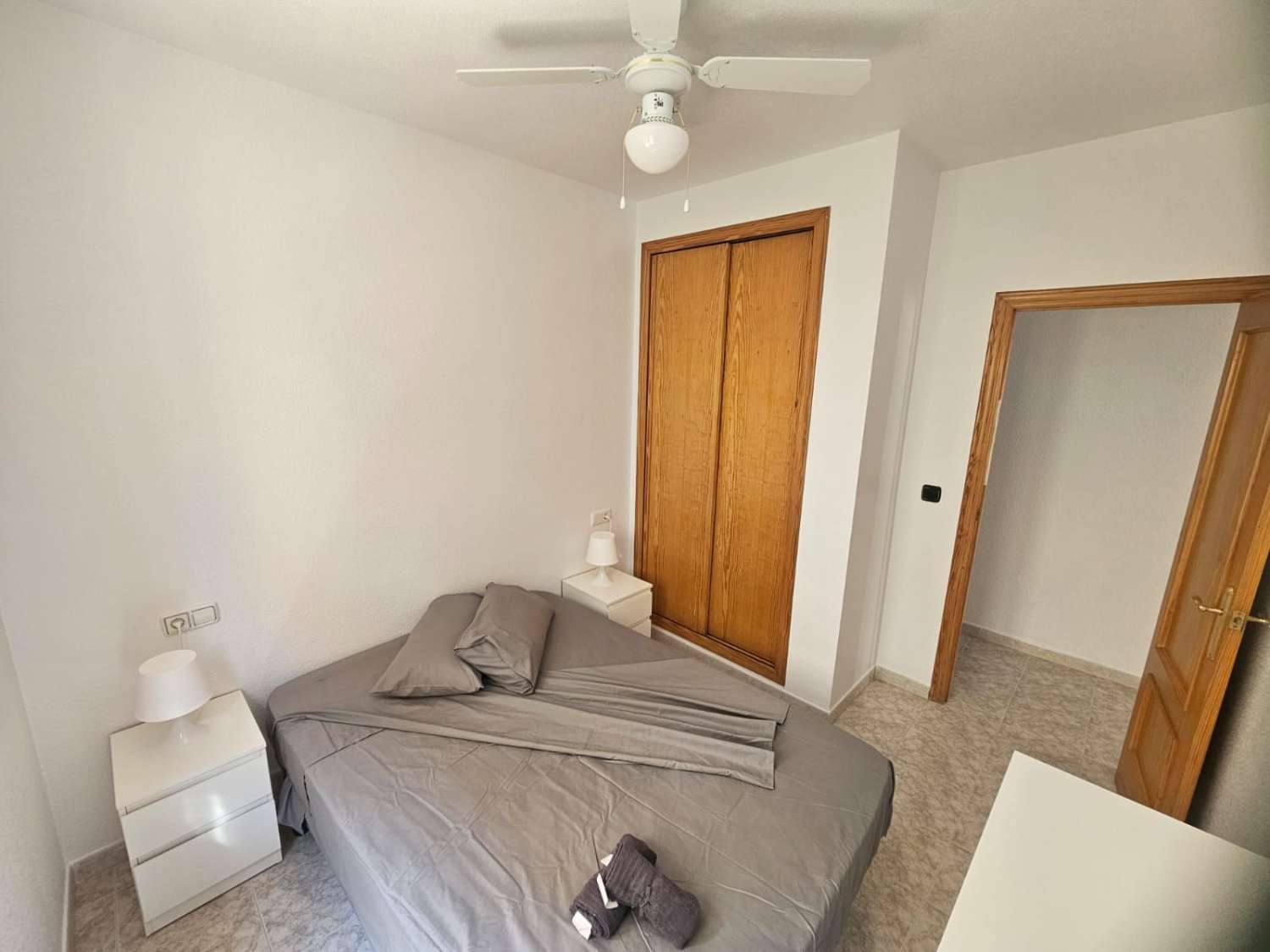 APARTAMENTO EN PLANTA BAJA CON GRAN PATIO PRIVADO, PISCINA Y ALTA RENTABILIDAD EN PLAYA FLAMENCA
