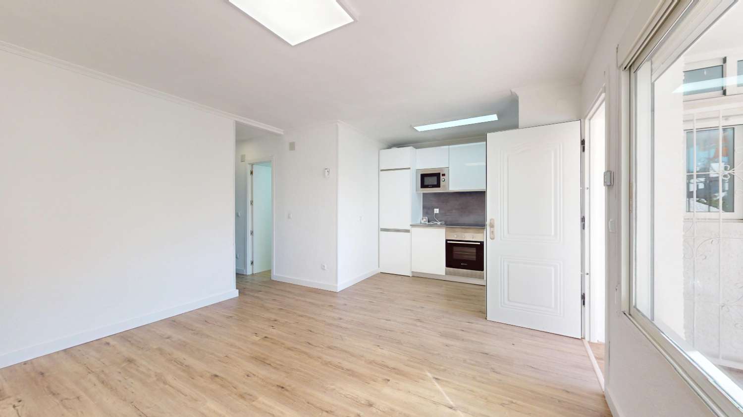 BUNGALOW TOTALMENTE REFORMADO EN VILLAMARTÍN CON GRAN TERRAZA Y UBICACIÓN PRIVILEGIADA