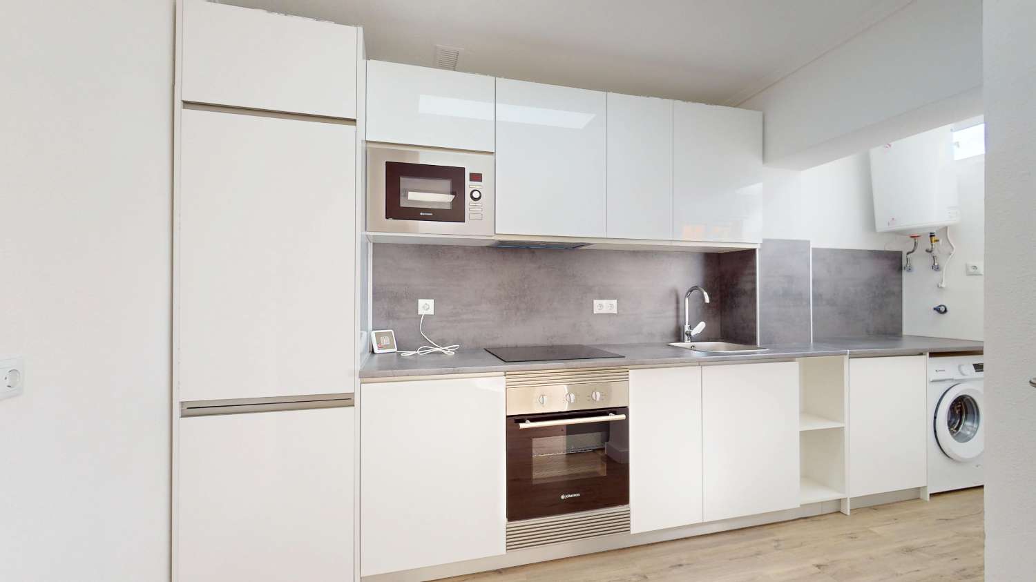 BUNGALOW TOTALMENTE REFORMADO EN VILLAMARTÍN CON GRAN TERRAZA Y UBICACIÓN PRIVILEGIADA