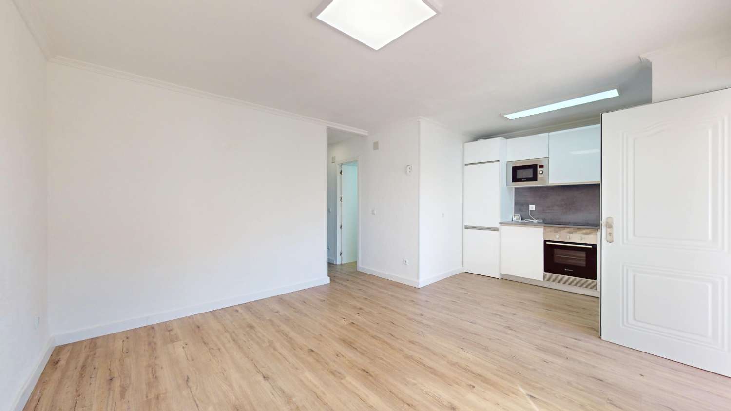 BUNGALOW TOTALMENTE REFORMADO EN VILLAMARTÍN CON GRAN TERRAZA Y UBICACIÓN PRIVILEGIADA