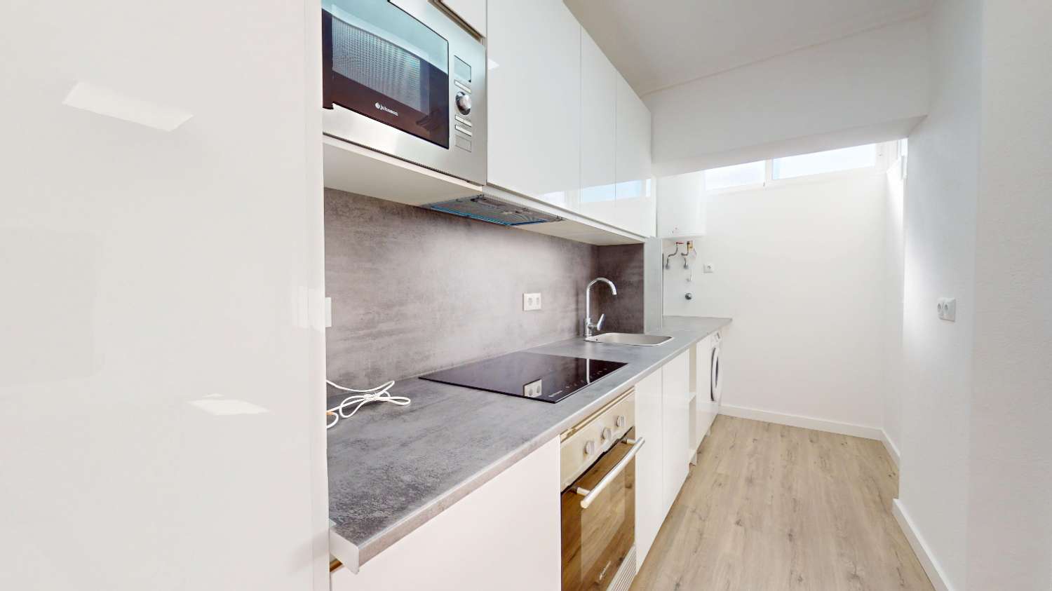 BUNGALOW TOTALMENTE REFORMADO EN VILLAMARTÍN CON GRAN TERRAZA Y UBICACIÓN PRIVILEGIADA