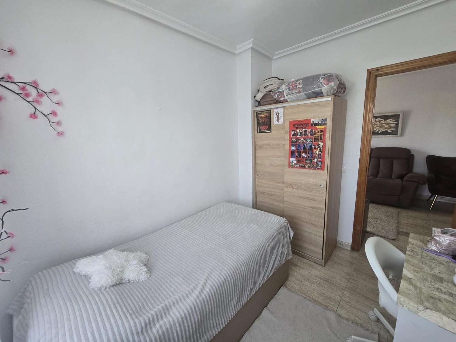 ESPECTACULAR APARTAMENTO EN ESQUINA TOTALMENTE REFORMADO A 10 MINUTOS DE LAS PLAYAS DEL CURA Y LOS LOCOS