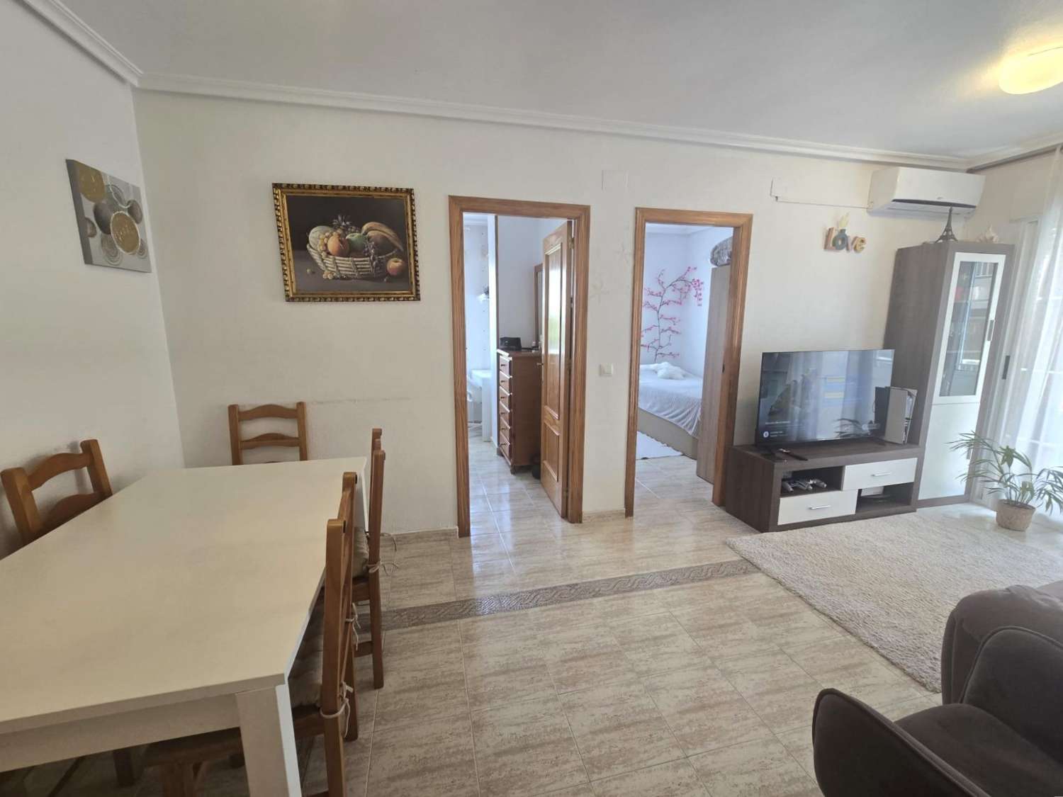 ESPECTACULAR APARTAMENTO EN ESQUINA TOTALMENTE REFORMADO A 10 MINUTOS DE LAS PLAYAS DEL CURA Y LOS LOCOS