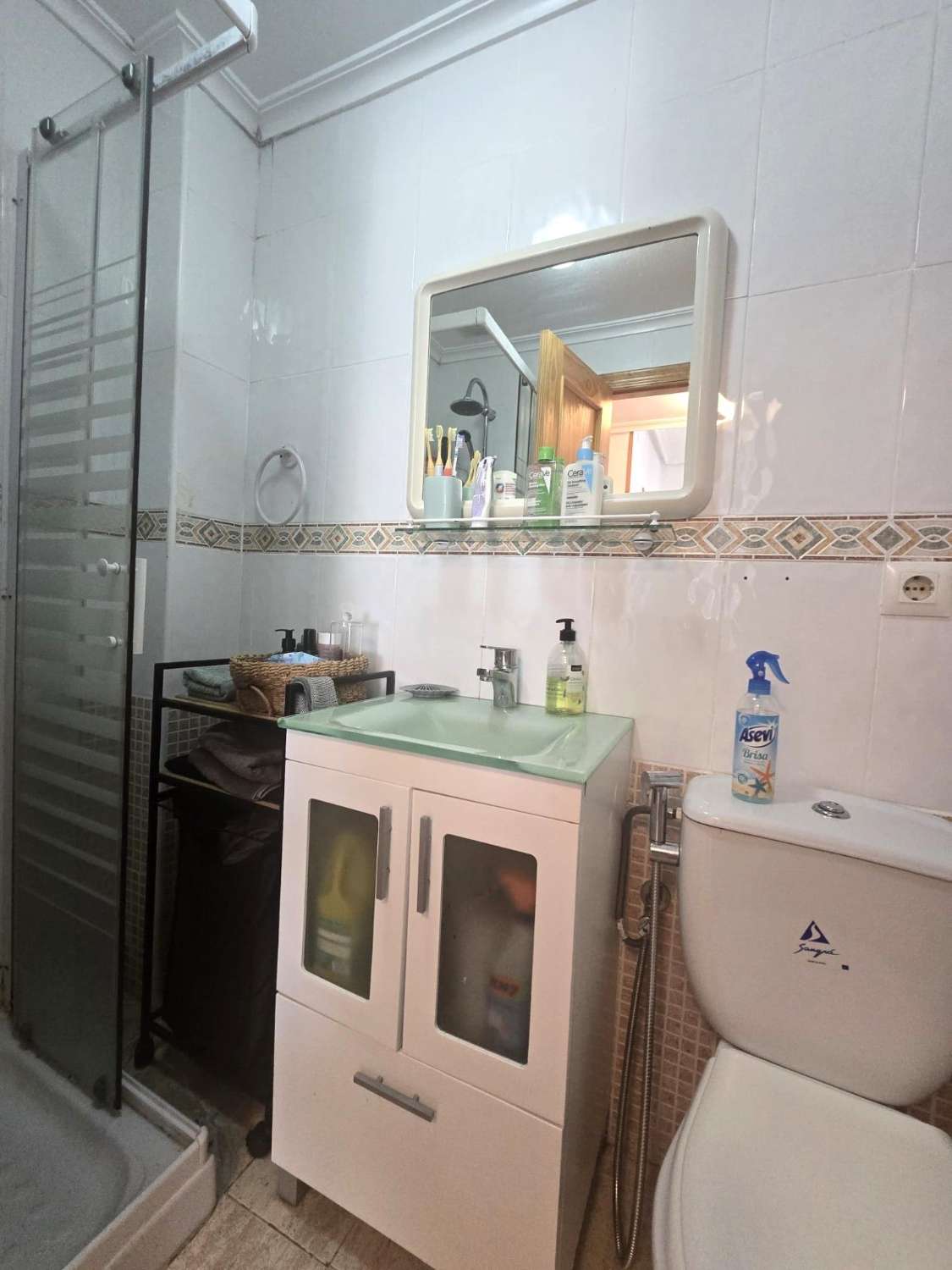 ESPECTACULAR APARTAMENTO EN ESQUINA TOTALMENTE REFORMADO A 10 MINUTOS DE LAS PLAYAS DEL CURA Y LOS LOCOS