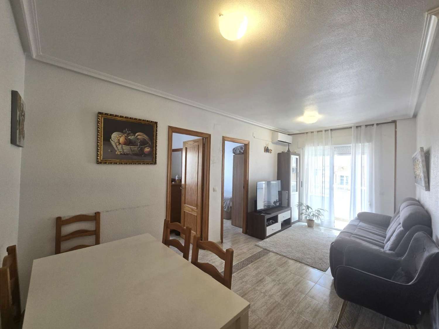 ESPECTACULAR APARTAMENTO EN ESQUINA TOTALMENTE REFORMADO A 10 MINUTOS DE LAS PLAYAS DEL CURA Y LOS LOCOS
