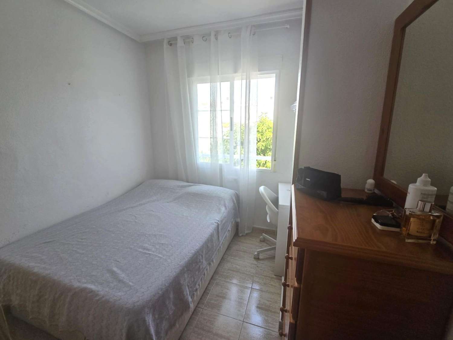 ESPECTACULAR APARTAMENTO EN ESQUINA TOTALMENTE REFORMADO A 10 MINUTOS DE LAS PLAYAS DEL CURA Y LOS LOCOS
