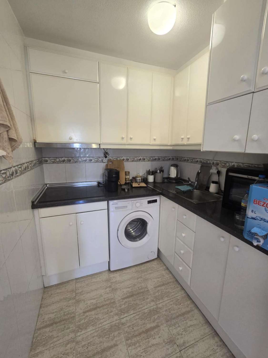ESPECTACULAR APARTAMENTO EN ESQUINA TOTALMENTE REFORMADO A 10 MINUTOS DE LAS PLAYAS DEL CURA Y LOS LOCOS