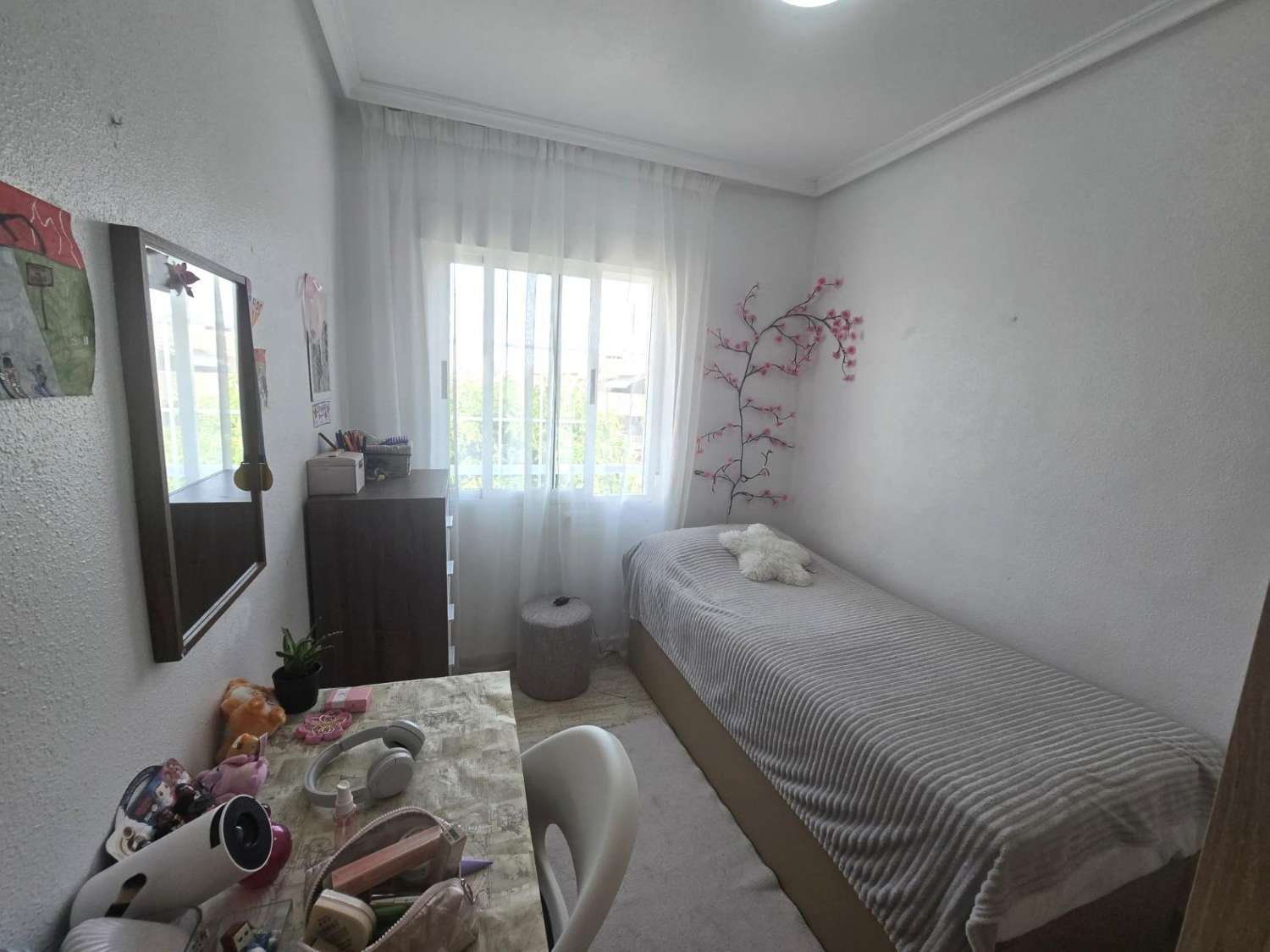 ESPECTACULAR APARTAMENTO EN ESQUINA TOTALMENTE REFORMADO A 10 MINUTOS DE LAS PLAYAS DEL CURA Y LOS LOCOS