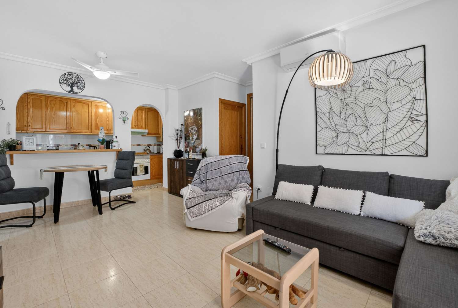 SPEKTAKULÄR VILLA MED HAVSUTSIKT, PRIVAT POOL OCH FRISTÅENDE LÄGENHET