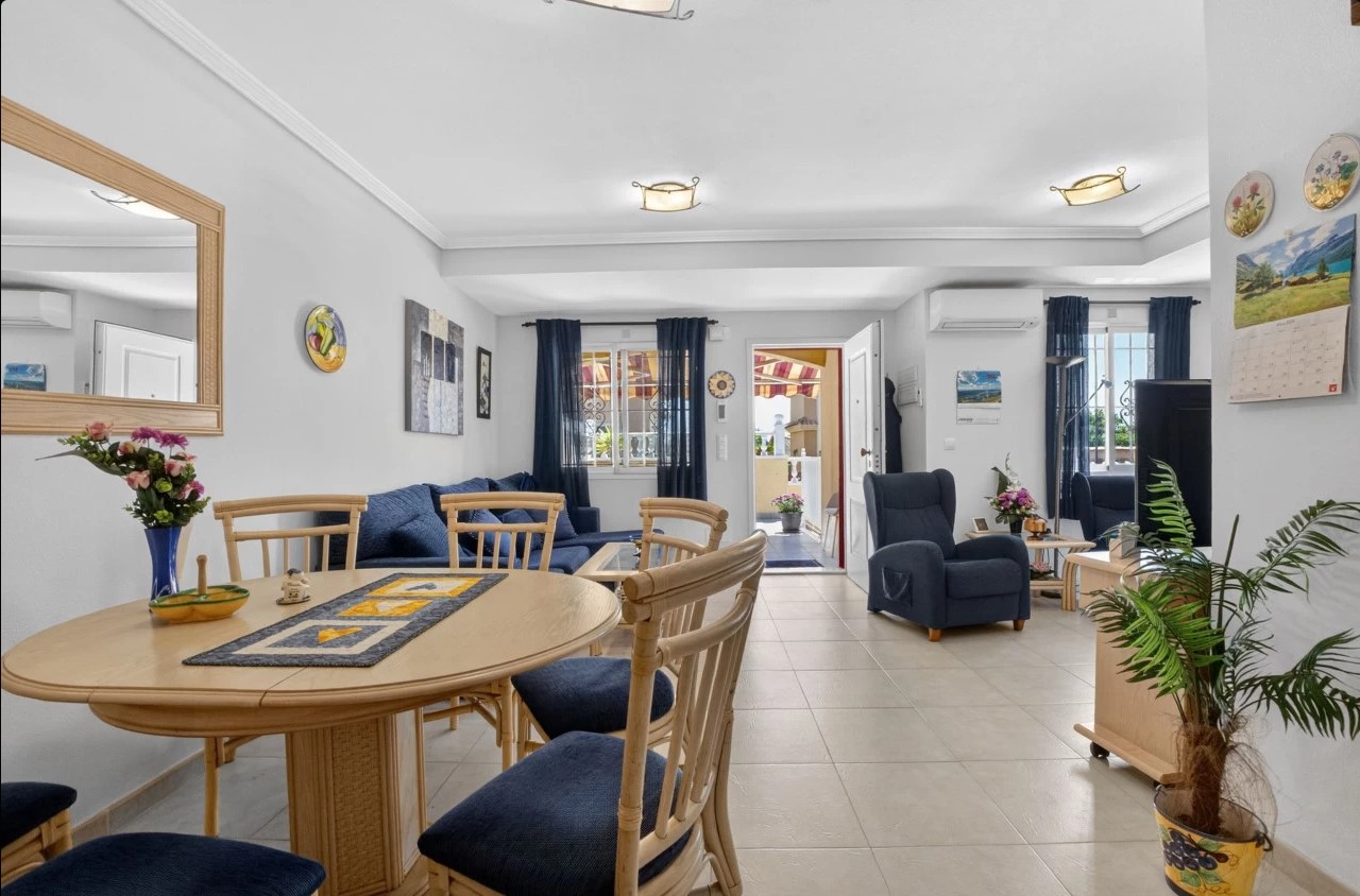 SPEKTAKULÄR VILLA MED HAVSUTSIKT, PRIVAT POOL OCH FRISTÅENDE LÄGENHET