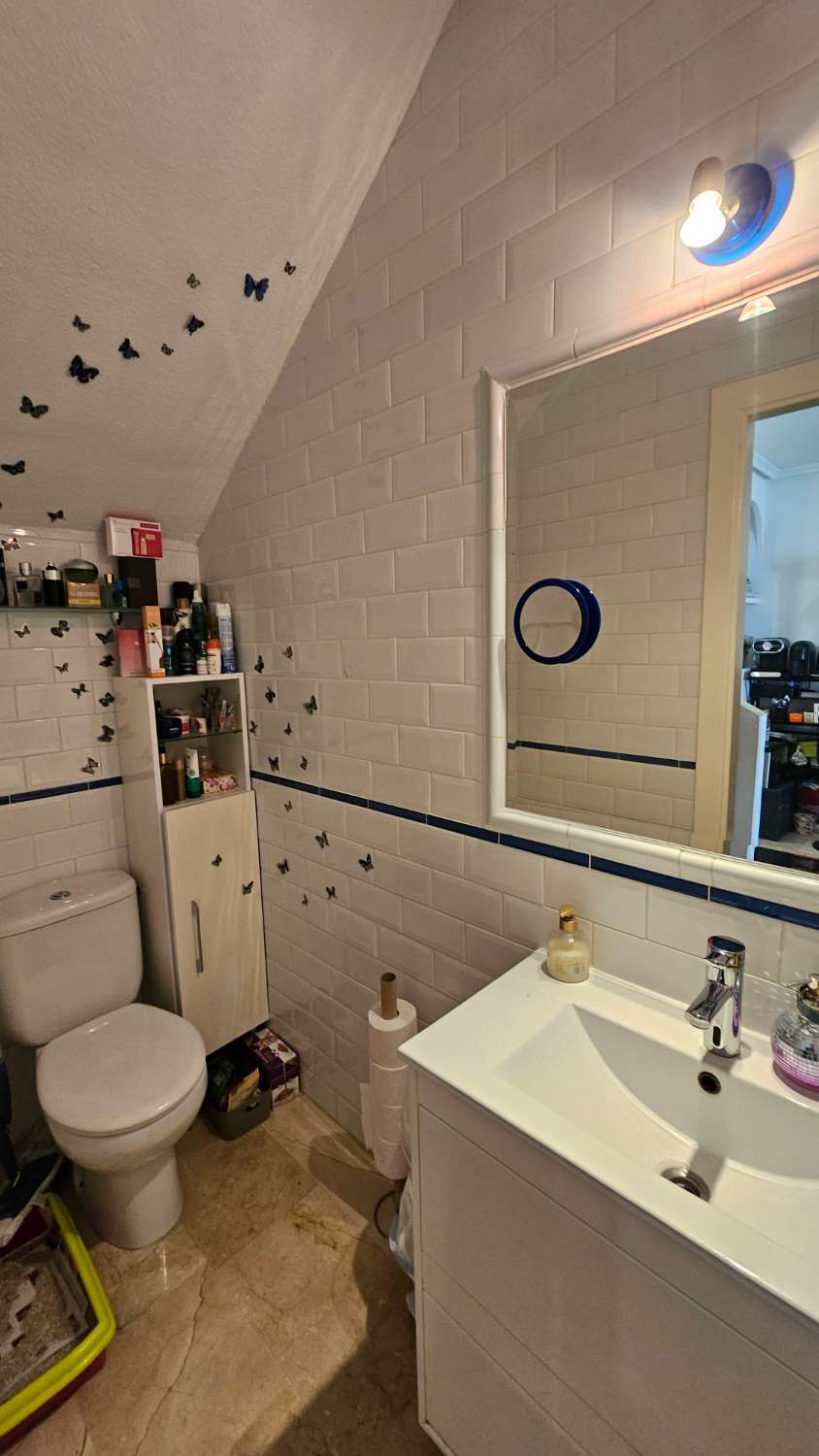 ADOSADO CON SOLÁRIUM, PISCINA COMUNITARIA Y ORIENTACIÓN ESTE-OESTE EN VILLAMARTÍN PAU-8