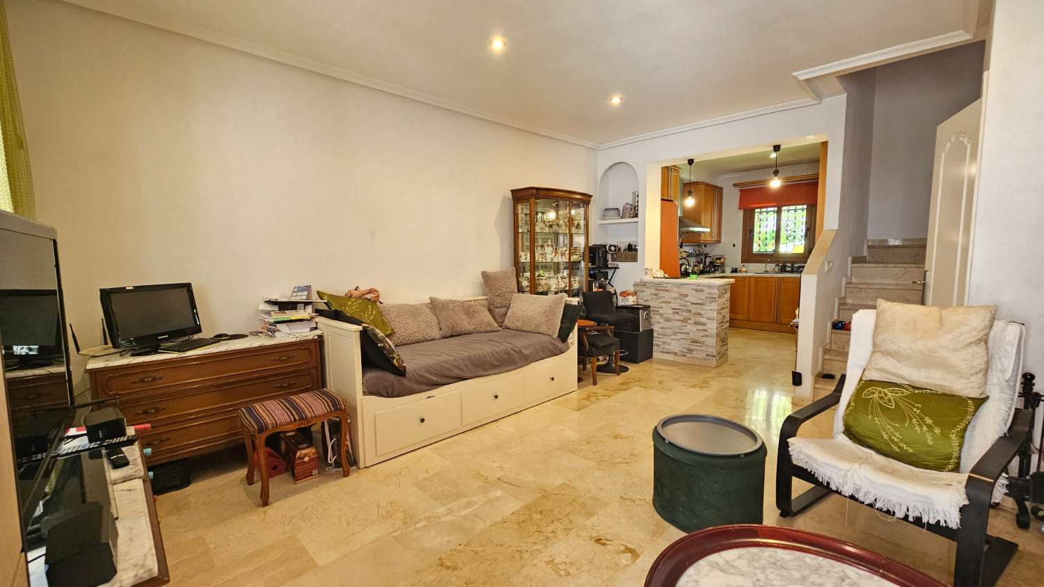 ADOSADO CON SOLÁRIUM, PISCINA COMUNITARIA Y ORIENTACIÓN ESTE-OESTE EN VILLAMARTÍN PAU-8