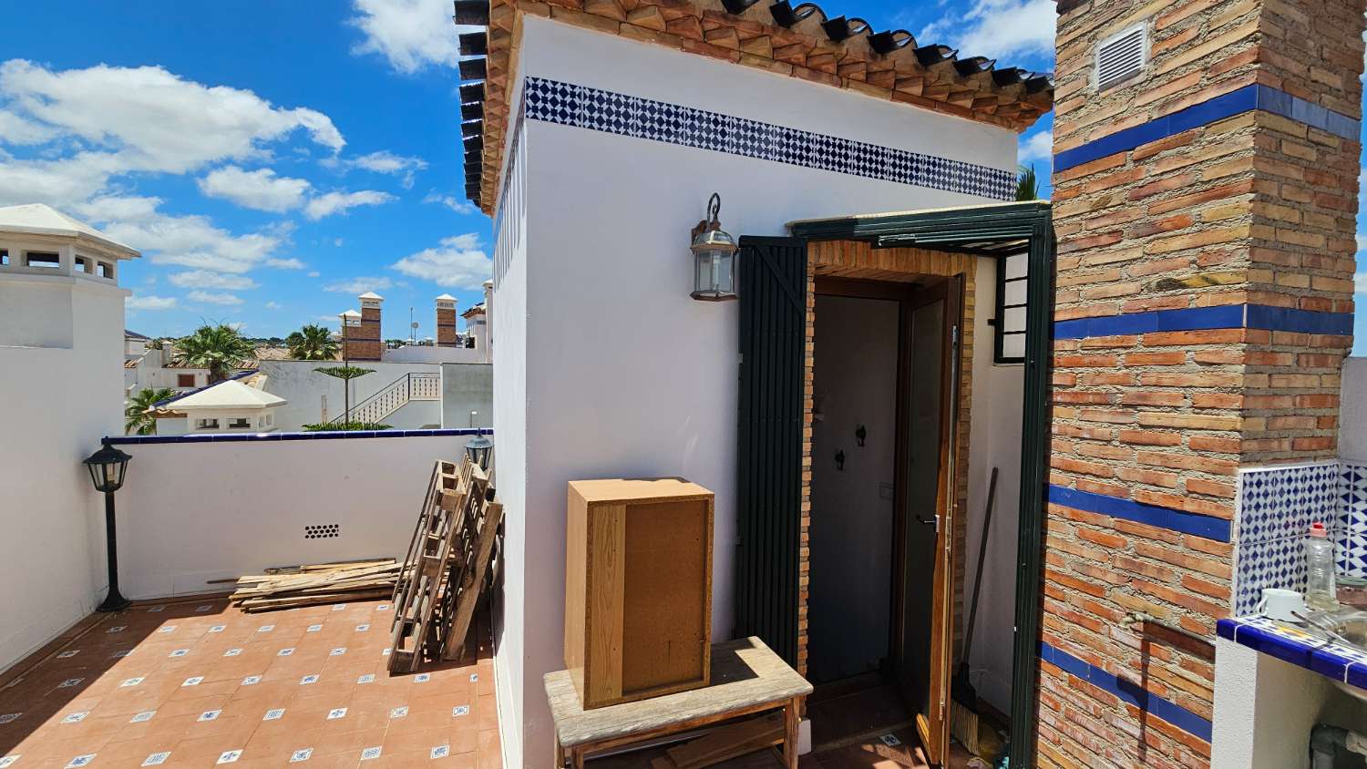 ADOSADO CON SOLÁRIUM, PISCINA COMUNITARIA Y ORIENTACIÓN ESTE-OESTE EN VILLAMARTÍN PAU-8