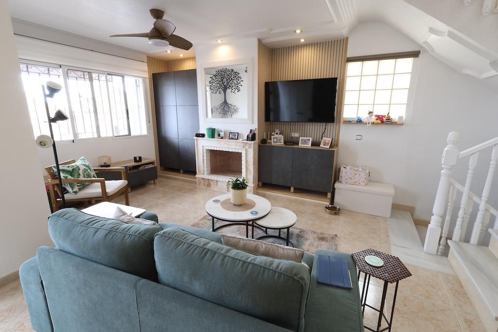 ESPECTACULAR CHALET INDEPENDIENTE CON PISCINA PRIVADA, APARTAMENTO INDEPENDIENTE Y SOLÁRIUM EN VILLAMARTÍN