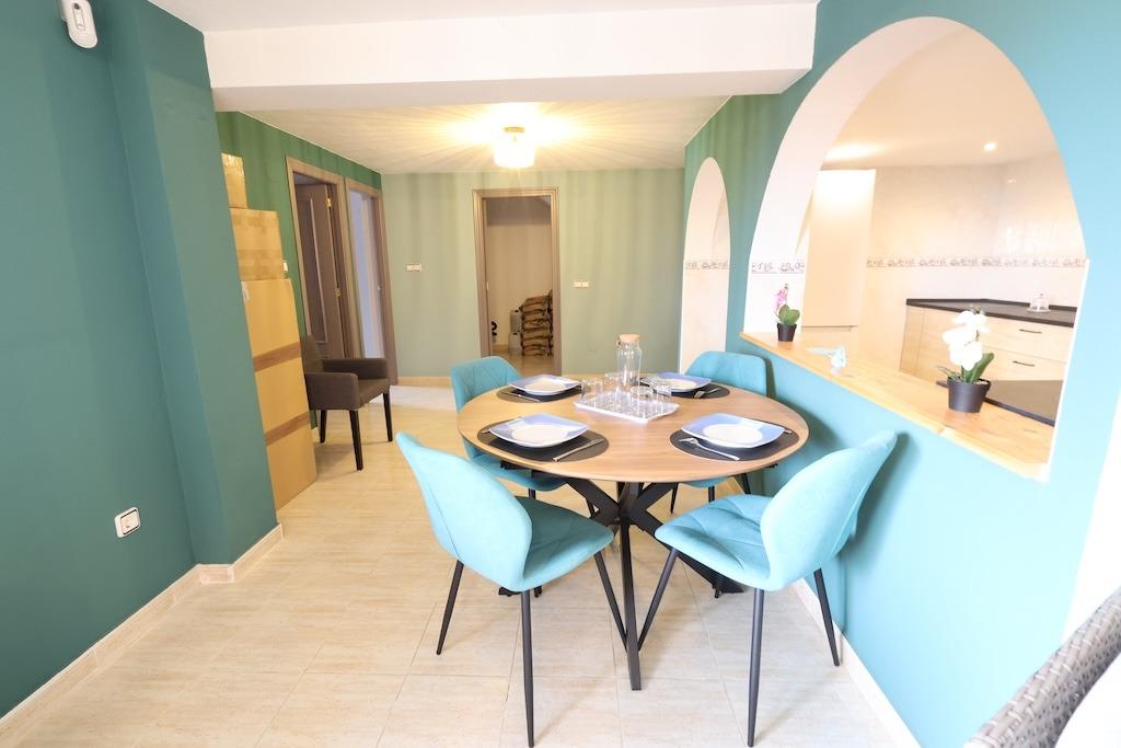 ESPECTACULAR CHALET INDEPENDIENTE CON PISCINA PRIVADA, APARTAMENTO INDEPENDIENTE Y SOLÁRIUM EN VILLAMARTÍN