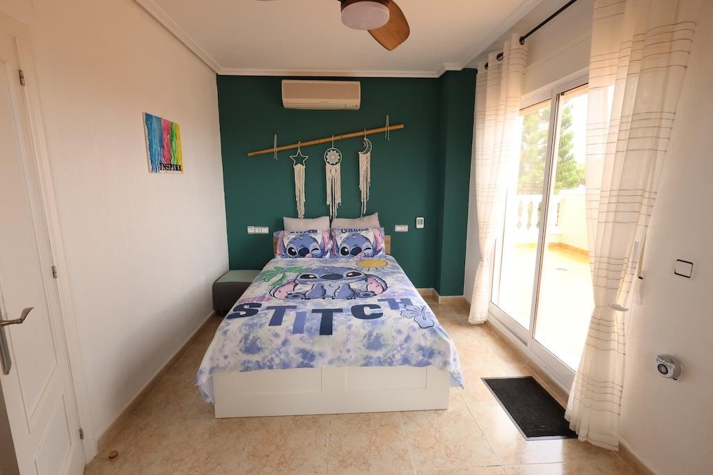 ESPECTACULAR CHALET INDEPENDIENTE CON PISCINA PRIVADA, APARTAMENTO INDEPENDIENTE Y SOLÁRIUM EN VILLAMARTÍN