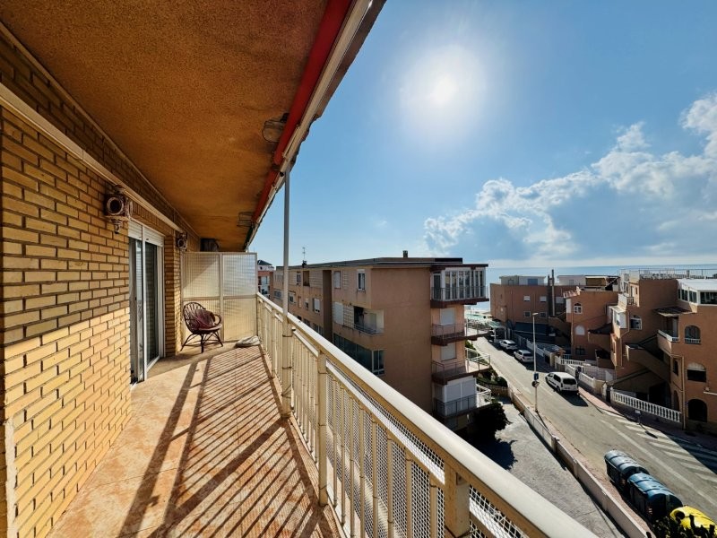 APARTAMENTO CON AMPLIA TERRAZA Y VISTAS AL MAR A SOLO 100 METROS DE LA PLAYA DE LA MATA