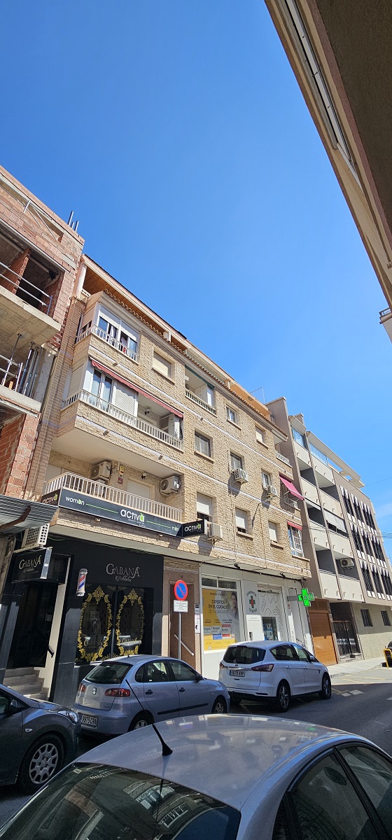 APARTAMENTO CÉNTRICO ORIENTACIÓN SUR CON TERRAZA EN PLENO CORAZÓN DE LA CIUDAD