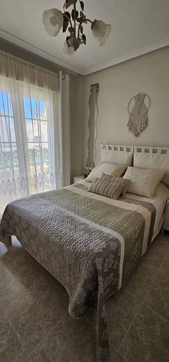 APARTAMENTO CÉNTRICO ORIENTACIÓN SUR CON TERRAZA EN PLENO CORAZÓN DE LA CIUDAD
