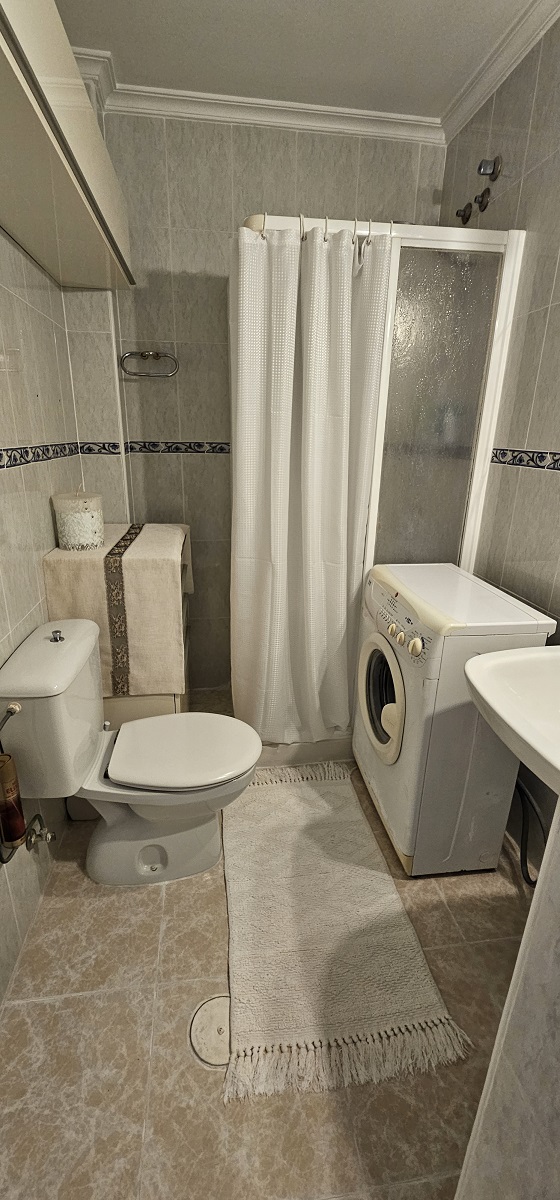APARTAMENTO CÉNTRICO ORIENTACIÓN SUR CON TERRAZA EN PLENO CORAZÓN DE LA CIUDAD