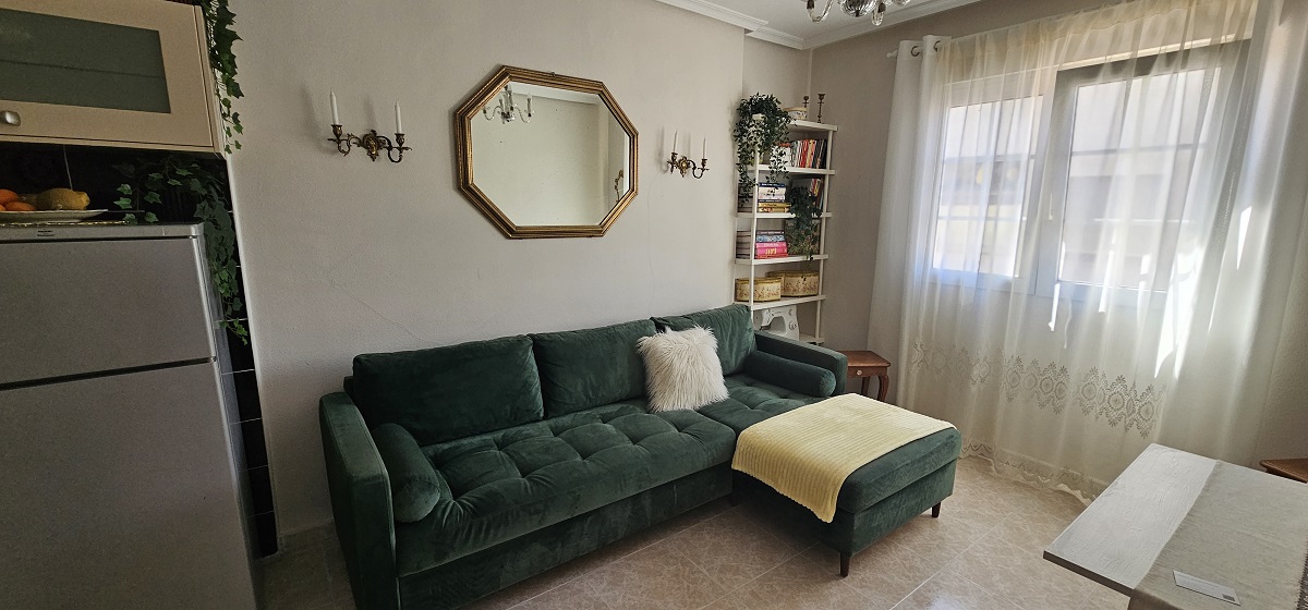 APARTAMENTO CÉNTRICO ORIENTACIÓN SUR CON TERRAZA EN PLENO CORAZÓN DE LA CIUDAD