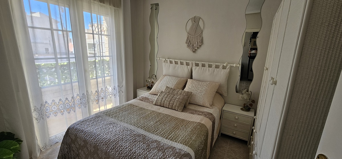 APARTAMENTO CÉNTRICO ORIENTACIÓN SUR CON TERRAZA EN PLENO CORAZÓN DE LA CIUDAD