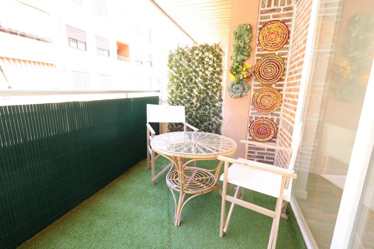 APARTAMENTO REFORMADO A ESTRENAR CON TERRAZA Y VISTAS AL MAR JUNTO A PLAYA DE LOS NÁUFRAGOS