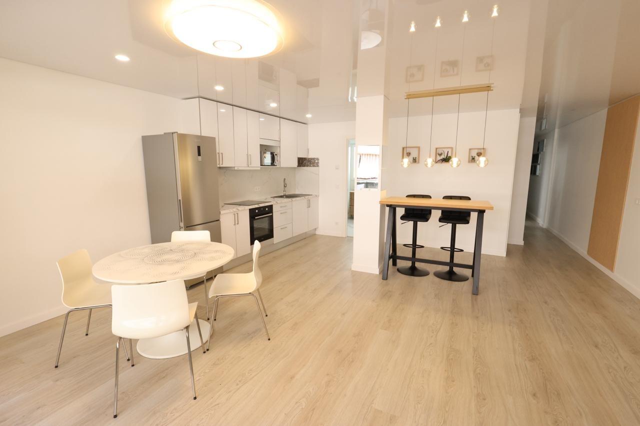 APARTAMENTO REFORMADO A ESTRENAR CON TERRAZA Y VISTAS AL MAR JUNTO A PLAYA DE LOS NÁUFRAGOS