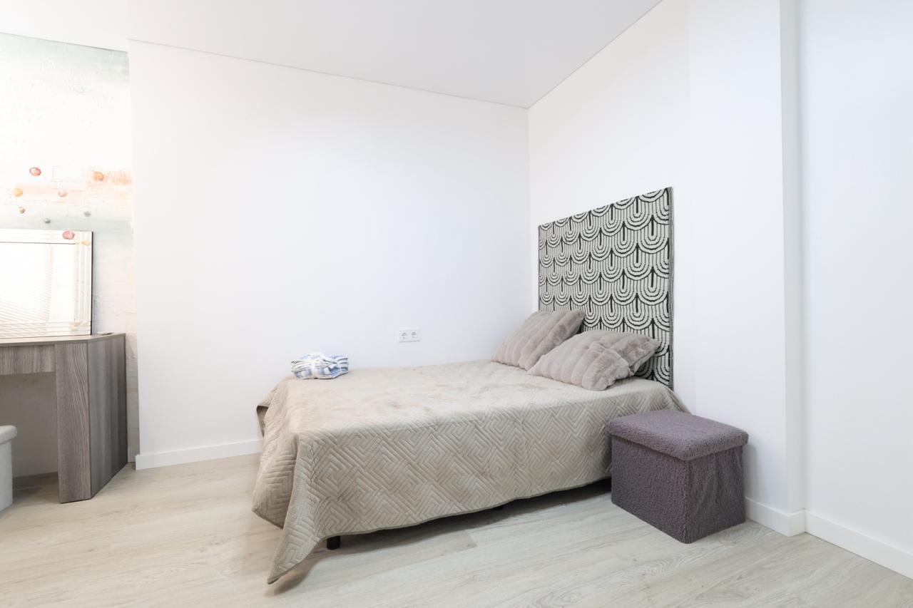 APARTAMENTO REFORMADO A ESTRENAR CON TERRAZA Y VISTAS AL MAR JUNTO A PLAYA DE LOS NÁUFRAGOS