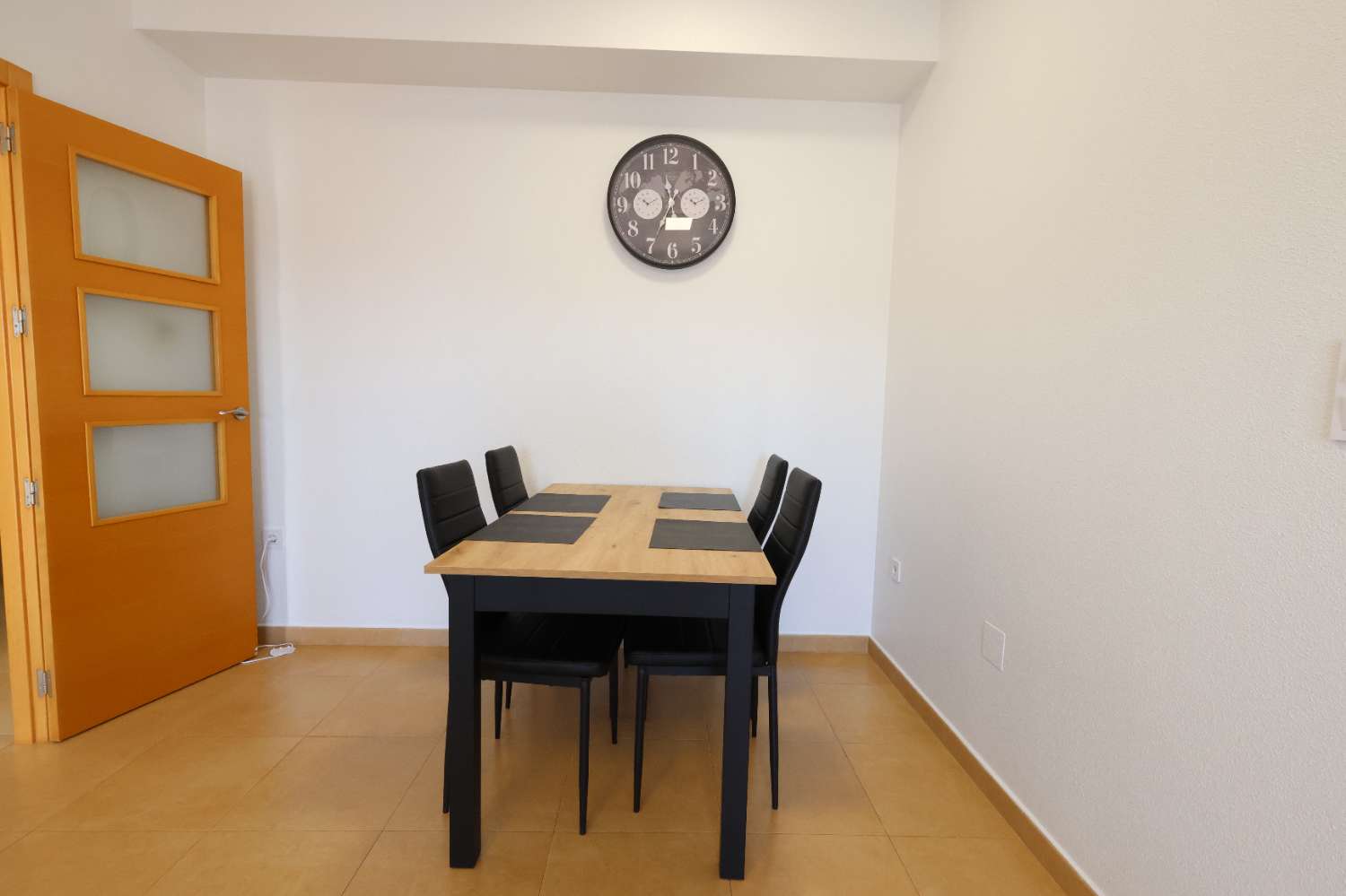 APARTAMENTO CON VISTAS AL MAR, GARAJE Y EXCLUSIVA ZONA SPA EN LOMAS DE CABO ROIG