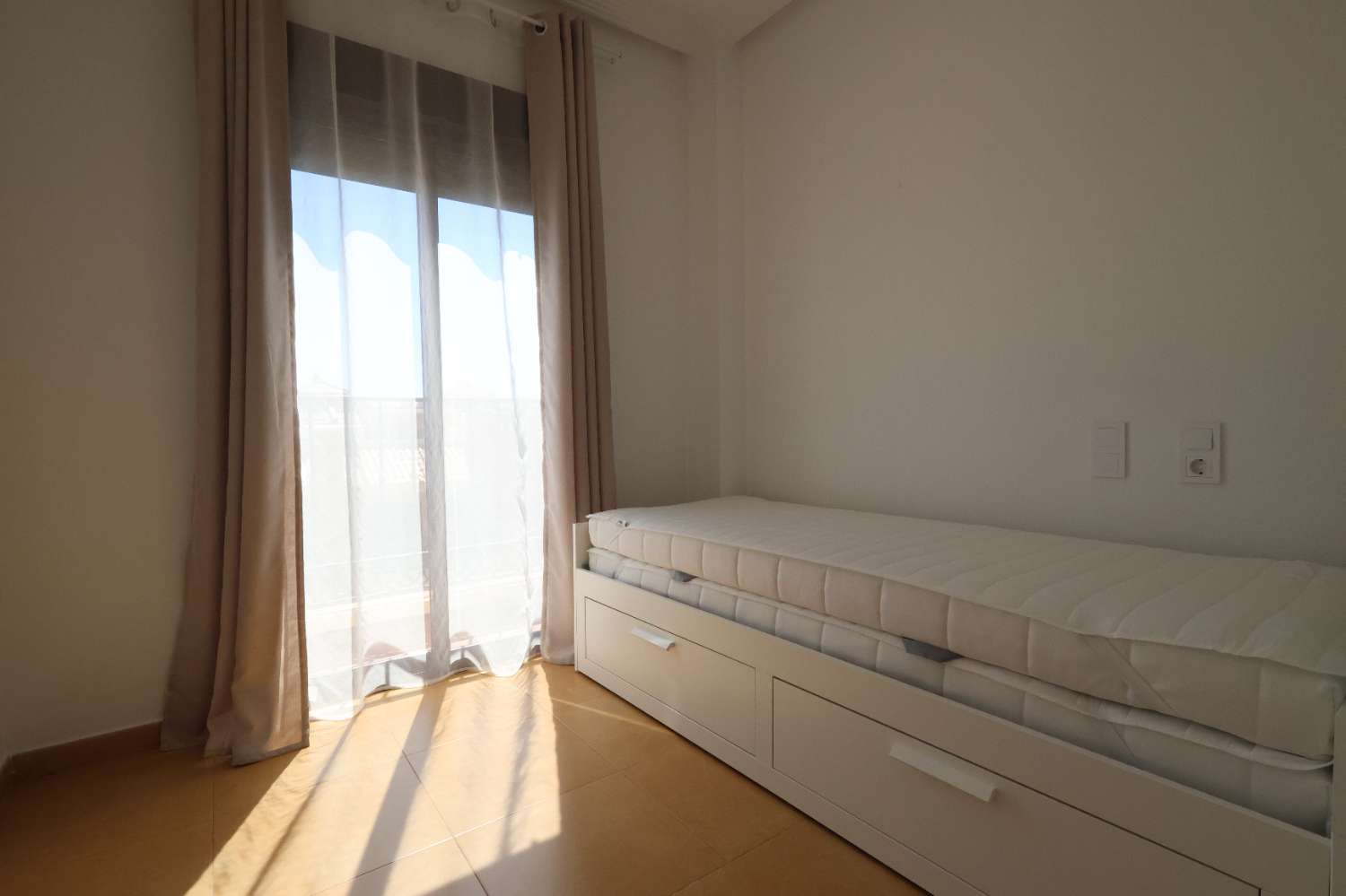 APARTAMENTO CON VISTAS AL MAR, GARAJE Y EXCLUSIVA ZONA SPA EN LOMAS DE CABO ROIG