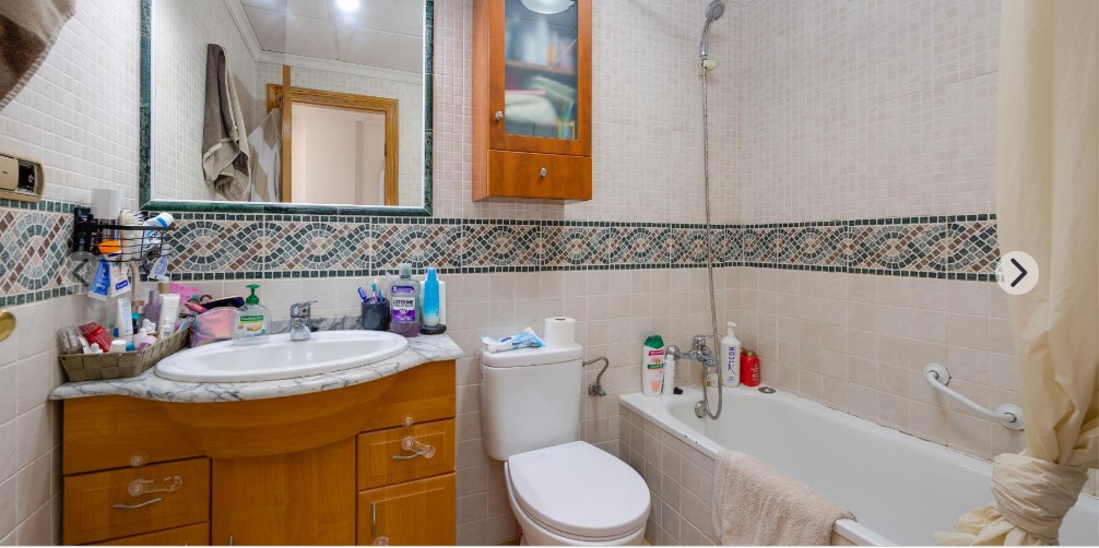 ESPECTACULAR CHALET INDEPENDIENTE EN PARCELA DE 502 M² CON PISCINA PRIVADA, SOLÁRIUM Y ORIENTACIÓN SUROESTE