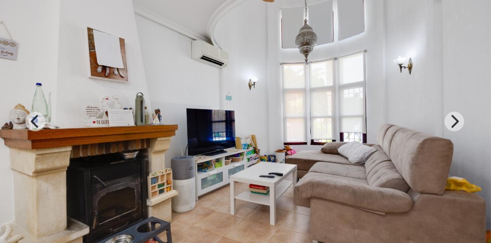 ESPECTACULAR CHALET INDEPENDIENTE EN PARCELA DE 502 M² CON PISCINA PRIVADA, SOLÁRIUM Y ORIENTACIÓN SUROESTE