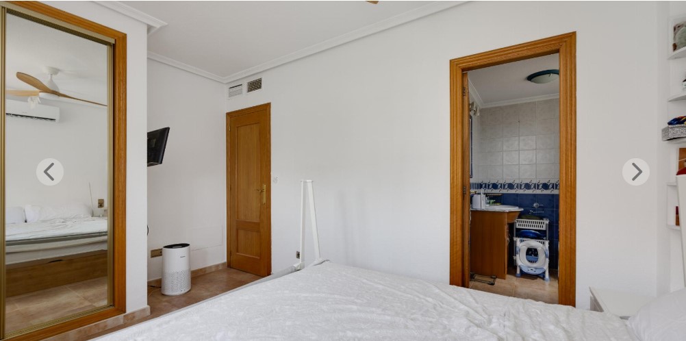 ESPECTACULAR CHALET INDEPENDIENTE EN PARCELA DE 502 M² CON PISCINA PRIVADA, SOLÁRIUM Y ORIENTACIÓN SUROESTE