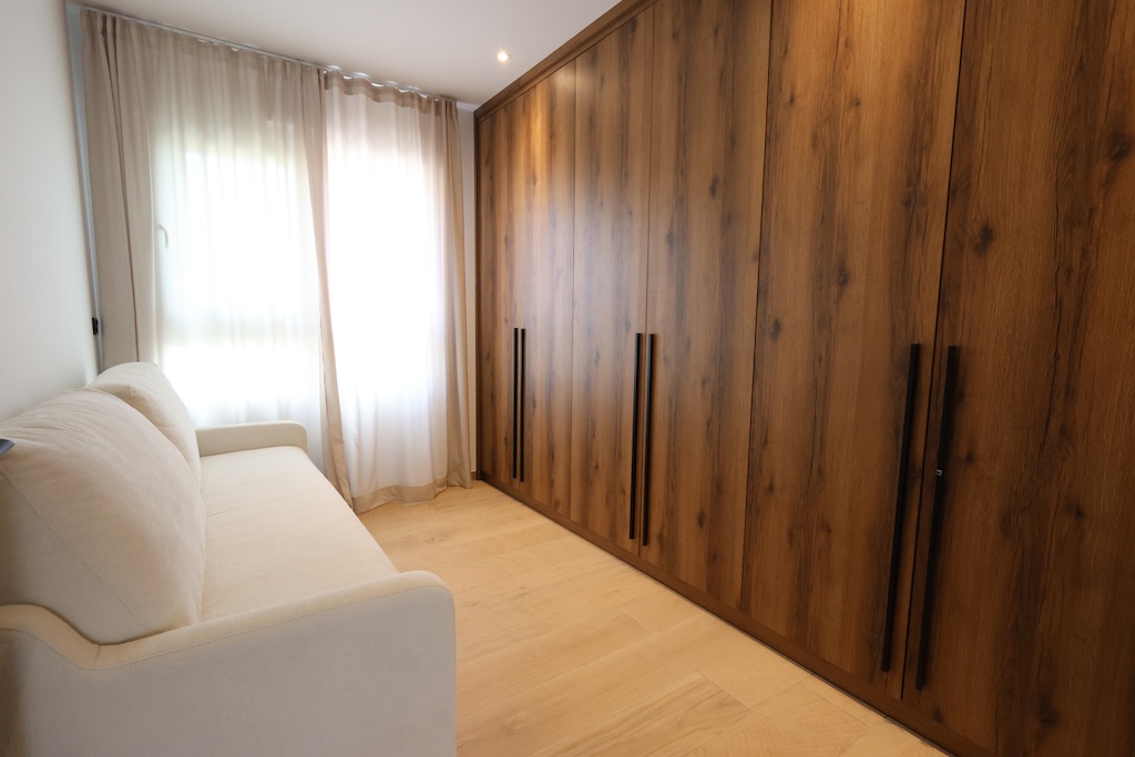 ÁTICO DE LUJO EN LA FINCA GOLF CON SOLÁRIUM PRIVADO DE 88 M², 3 DORMITORIOS, GARAJE Y PISCINA
