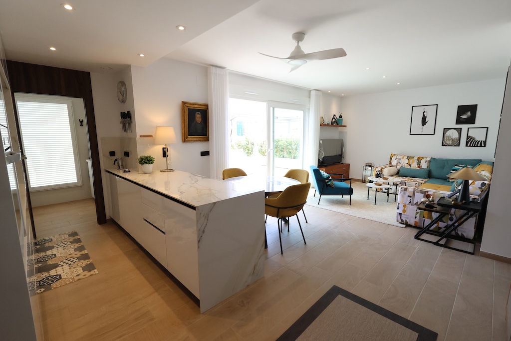 ÁTICO DE LUJO EN LA FINCA GOLF CON SOLÁRIUM PRIVADO DE 88 M², 3 DORMITORIOS, GARAJE Y PISCINA