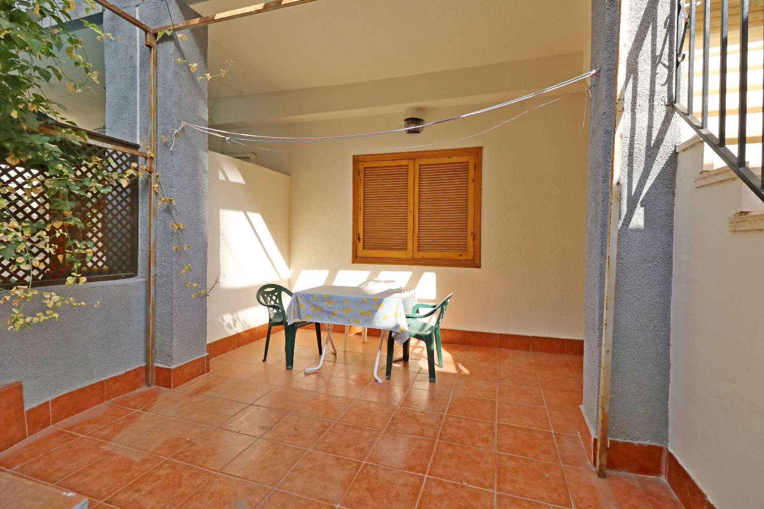 BUNGALOW ORIENTADO AL SUR A ESCASOS METROS DE LA PLAYA DEL ACEQUIÓN
