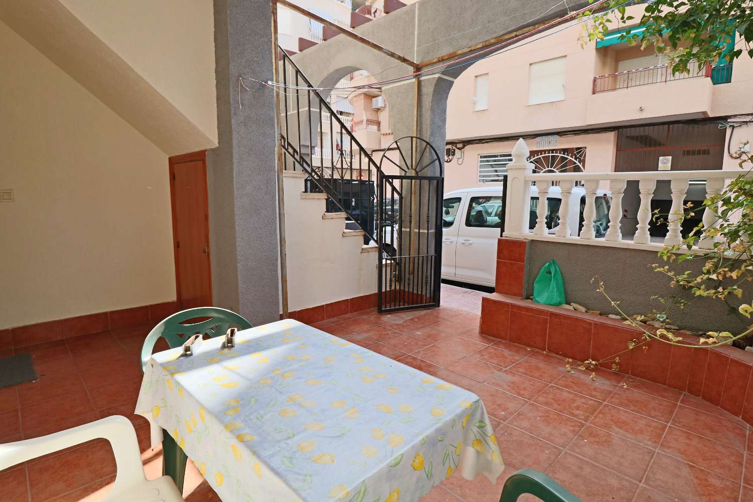 BUNGALOW ORIENTADO AL SUR A ESCASOS METROS DE LA PLAYA DEL ACEQUIÓN